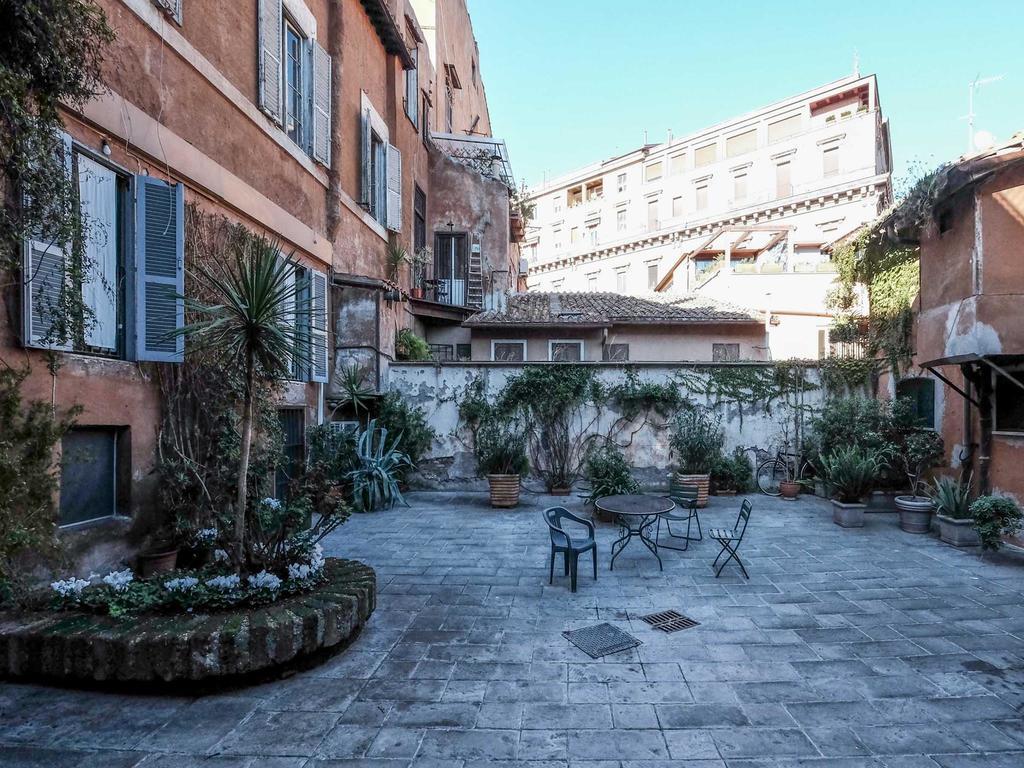 Ancient Trastevere Vespa Loft Roma Esterno foto