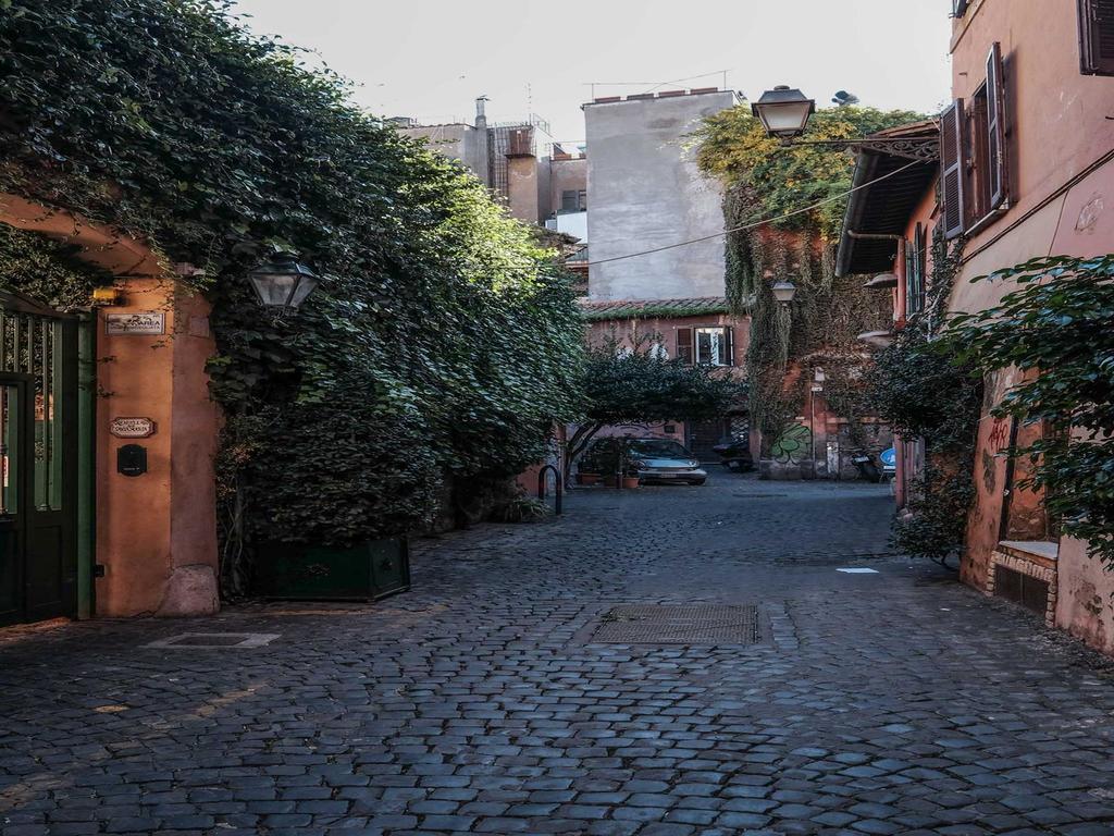 Ancient Trastevere Vespa Loft Roma Esterno foto